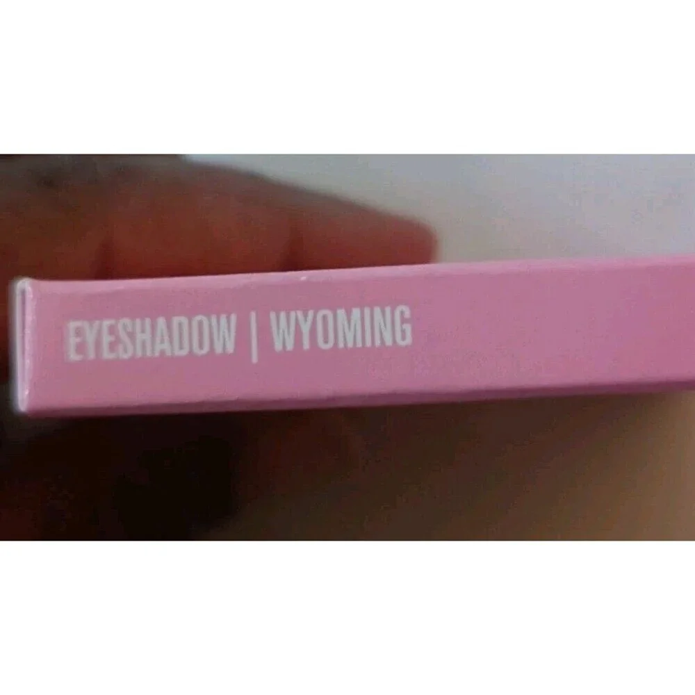 Jeffree Star Cosmetics Wyoming Pressed  Powder Eyeshadow Single Magnetic Pan
